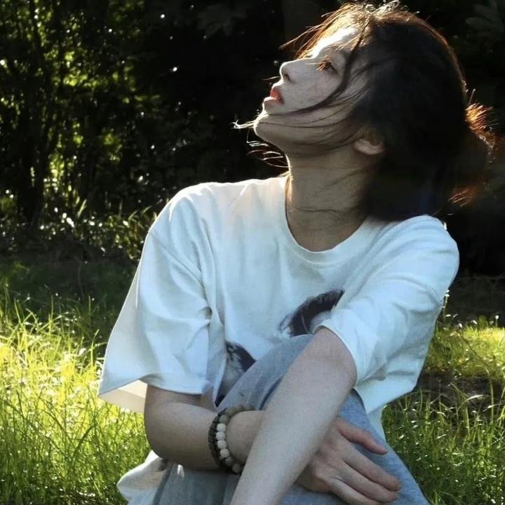 姐姐死了 封面